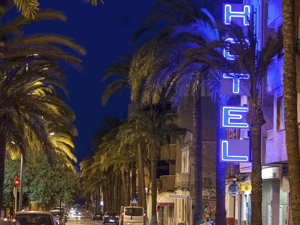 El Pinche De Oro Hotel
