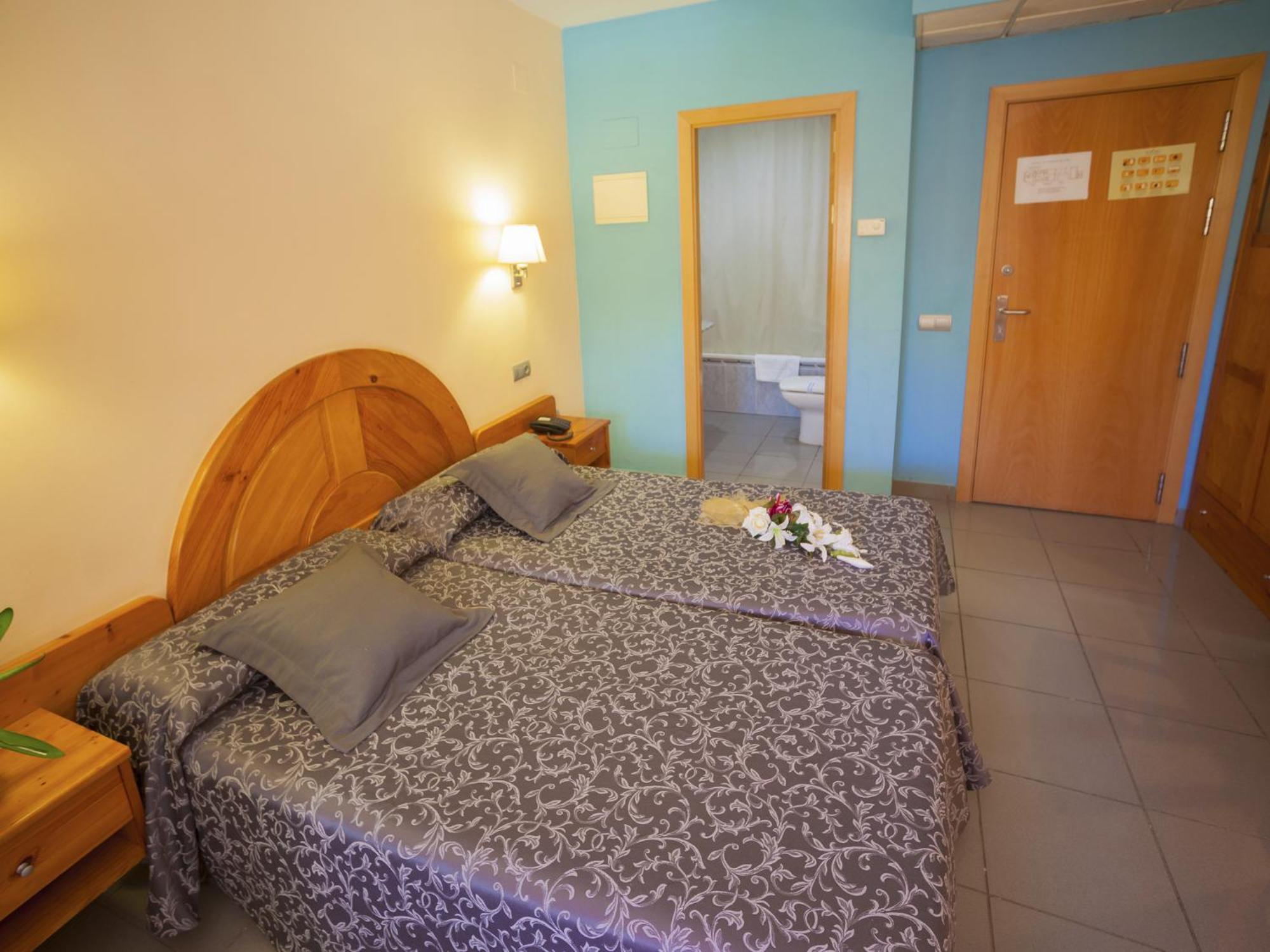 El Pinche De Oro Hotel 2*