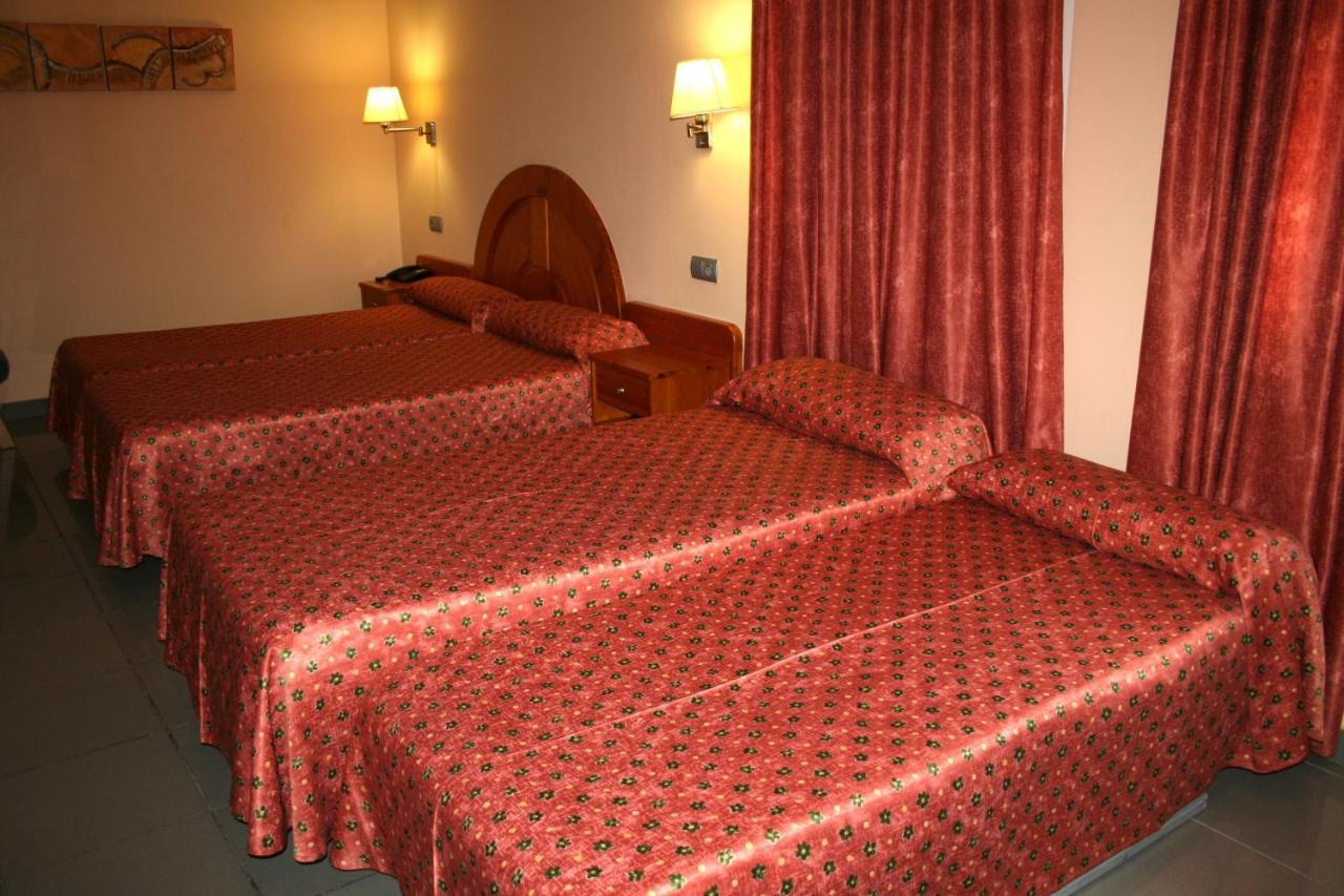 Hotel El Pinche De Oro 2*